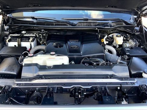 Used 2024 Toyota Tundra Limited image 30