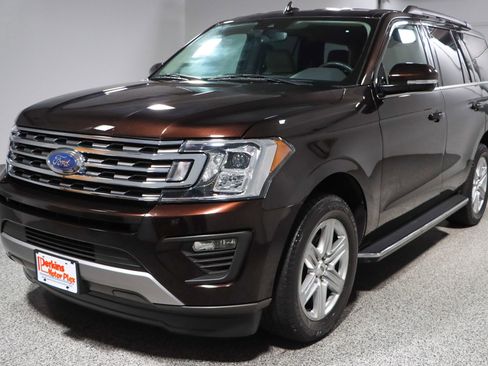 Used 2021 Ford Expedition XLT image 34