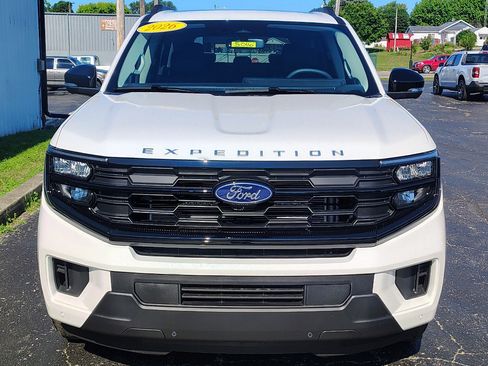 New 2026 Ford Expedition Active AWD/4WD image 2