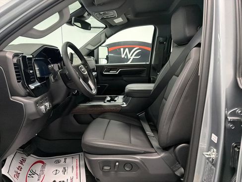 New 2026 GMC Sierra 2500 SLT AWD/4WD image 9
