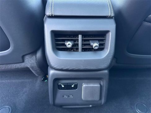 New 2025 Cadillac Optiq Sport 2 w/ LPO, ONYX Package image 12