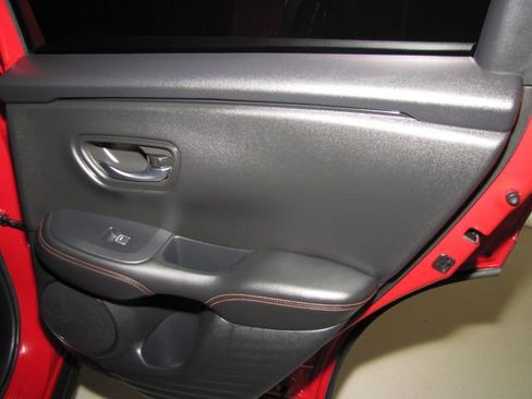 Used 2024 Honda HR-V Sport image 17