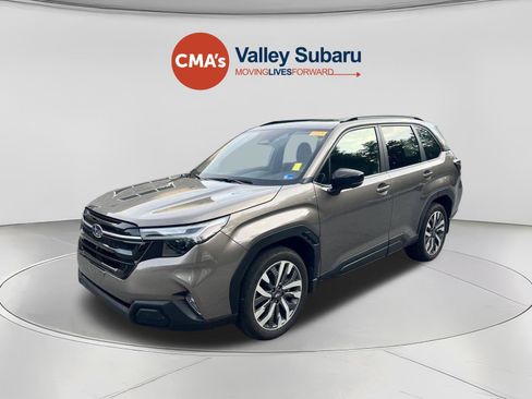 Used 2025 Subaru Forester Touring AWD/4WD image 1