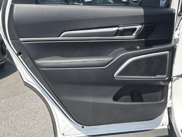 Used 2022 Kia Telluride LX AWD/4WD image 23