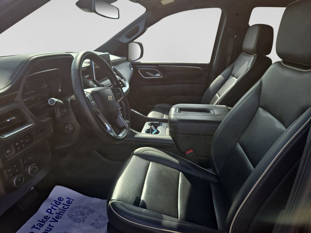 Used 2024 Chevrolet Tahoe Premier AWD/4WD image 21