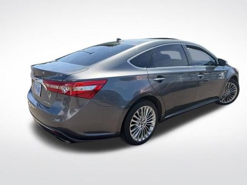 Used 2017 Toyota Avalon Limited w/ All Weather Liner Package image 6