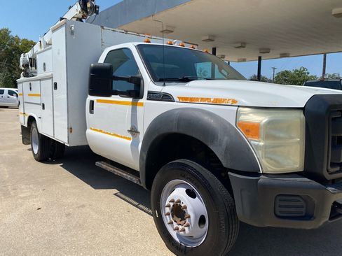 Used 2011 Ford F550 2WD Regular Cab Super Duty w/ Payload Upgrade Pkg image 9