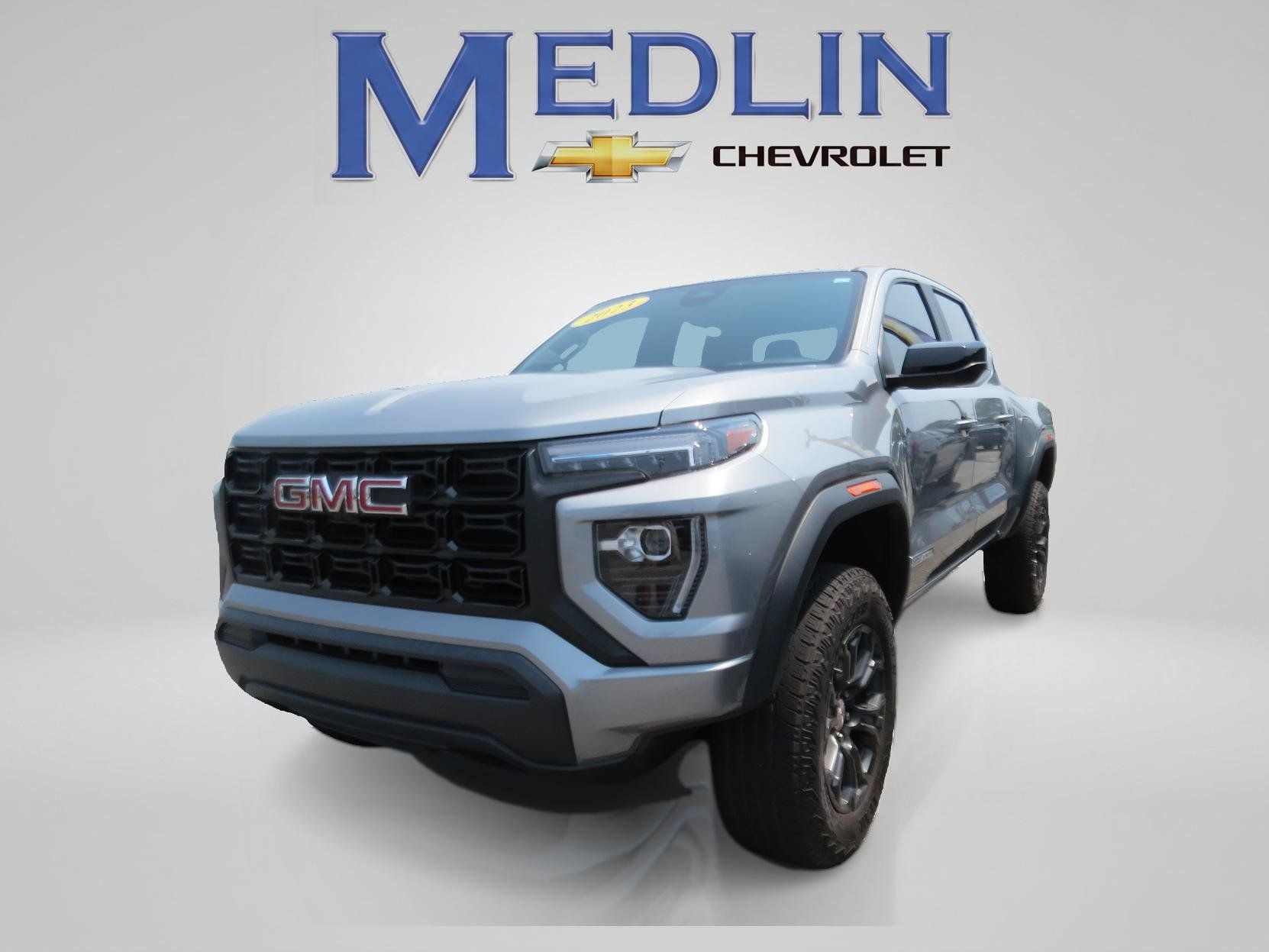 Used 2023 GMC Canyon Elevation RWD image 3