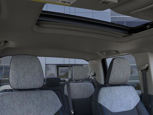 New 2025 Ford Maverick XLT w/ XLT Luxury Package FWD image 13