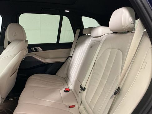Used 2019 BMW X5 xDrive40i w/ M Sport Package AWD/4WD image 26