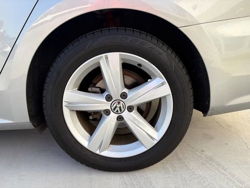 Used 2012 Volkswagen Passat 2.5 SE image 27