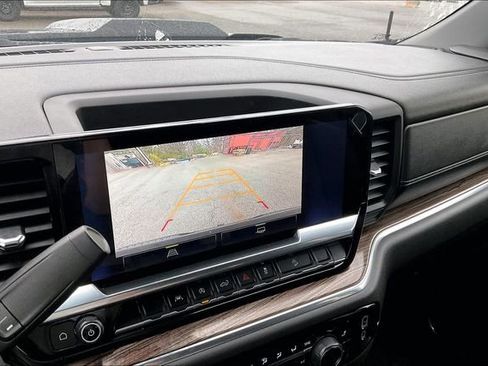 Used 2023 Chevrolet Silverado 1500 LT Trail Boss image 11