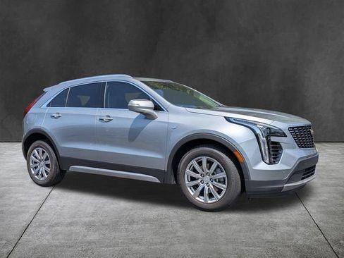 Used 2023 Cadillac XT4 Premium Luxury FWD image 2