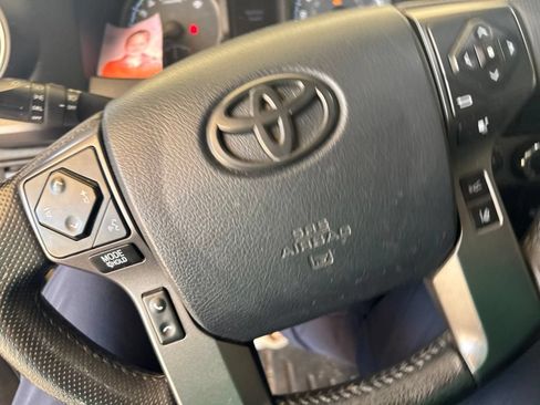 Used 2019 Toyota Tacoma TRD Off-Road AWD/4WD image 12