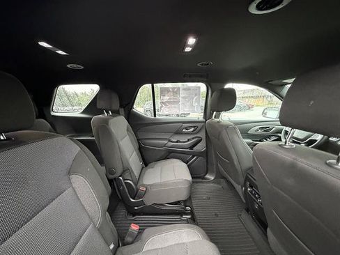 Used 2023 Chevrolet Traverse LT w/ Midnight/Sport Edition AWD/4WD image 18