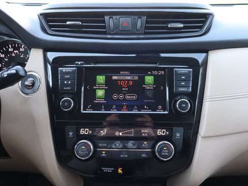Used 2019 Nissan Rogue SL w/ Premium Package AWD/4WD image 35