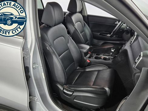 Used 2019 Kia Sportage EX FWD image 35