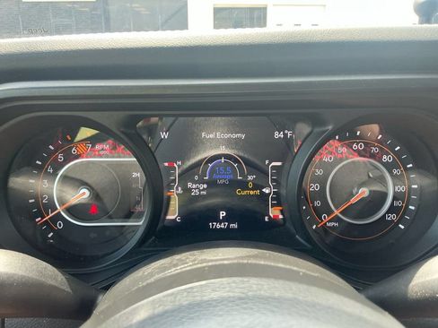 Used 2024 Jeep Wrangler Unlimited Rubicon w/ Safety Group AWD/4WD image 19