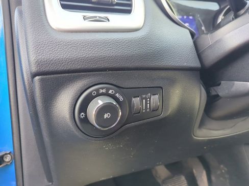 Used 2018 Jeep Compass Latitude w/ Trailer Tow Group image 19