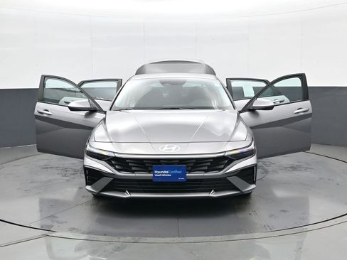 Certified 2024 Hyundai Elantra SE image 31