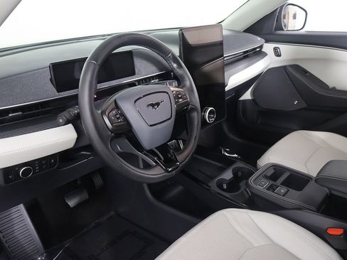 Used 2025 Ford Mustang Mach-E Premium RWD image 30