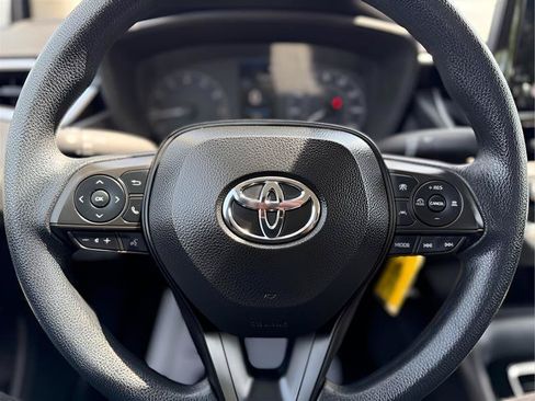 Used 2023 Toyota Corolla LE FWD image 37