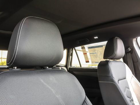 New 2026 Volkswagen Atlas Cross Sport SE image 42