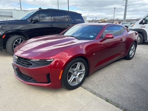 Used 2021 Chevrolet Camaro LT image 3