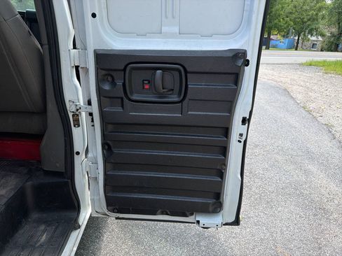 Used 2017 GMC Savana 2500 RWD image 23