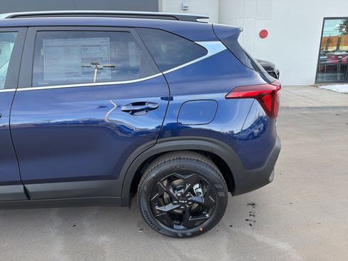 New 2026 Kia Seltos EX image 9