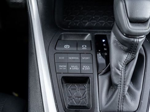 Certified 2024 Toyota RAV4 LE image 27