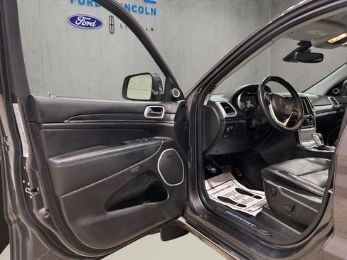Used 2018 Jeep Grand Cherokee Summit AWD/4WD image 11