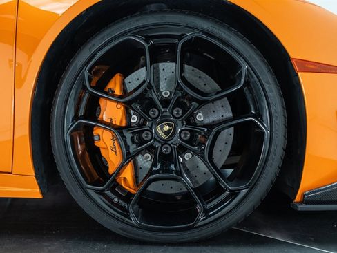Used 2017 Lamborghini Huracan LP 610-4 AWD/4WD image 77