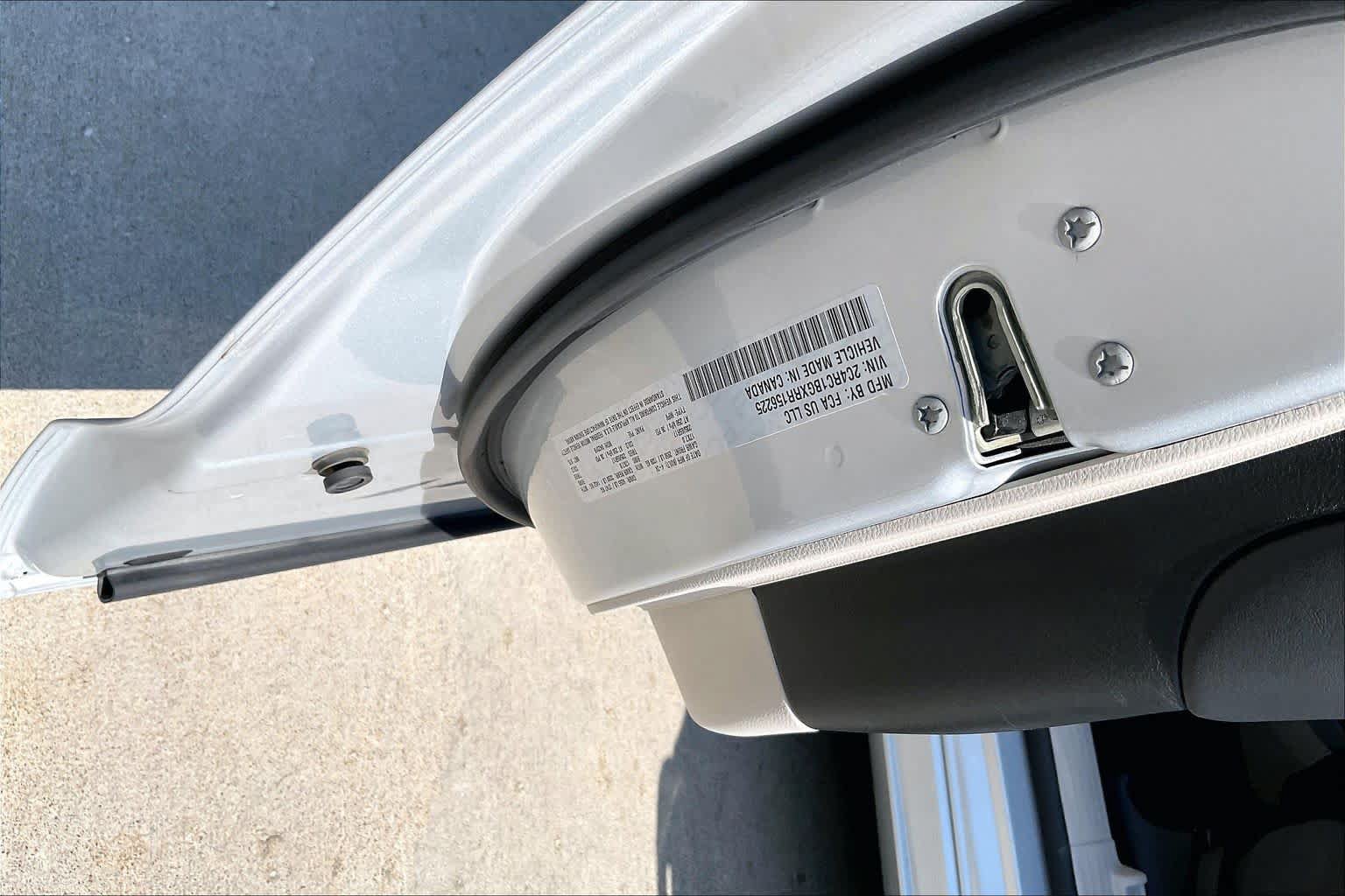 Used 2024 Chrysler Pacifica Touring-L FWD image 33