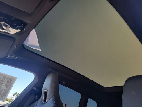 Used 2023 BMW iX xDrive50 image 17