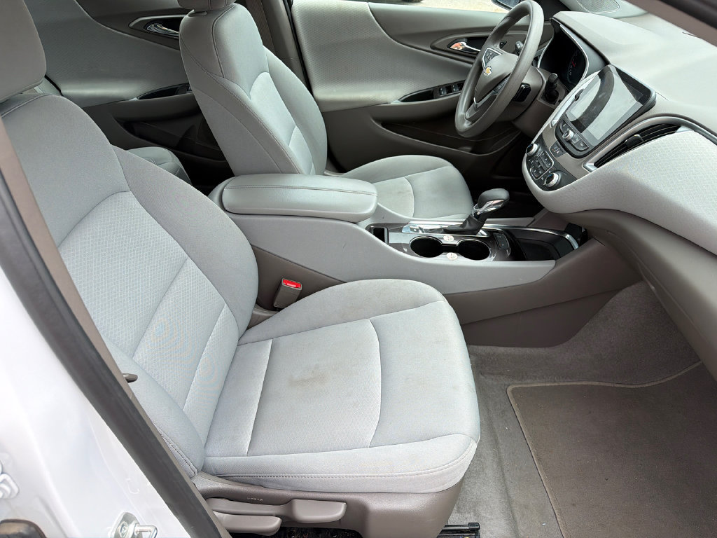 Used 2025 Chevrolet Malibu LT FWD image 12