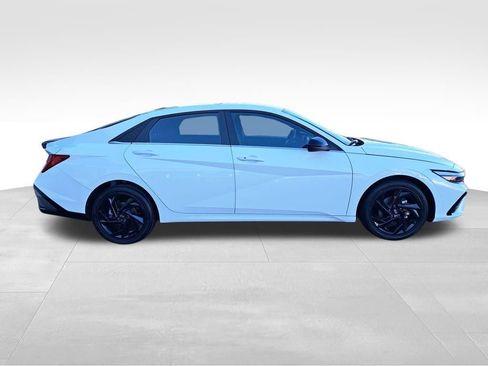 New 2026 Hyundai Elantra SEL Sport Premium FWD image 7