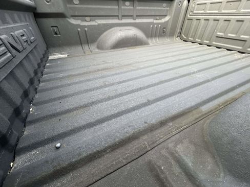 Used 2022 GMC Canyon Denali image 16