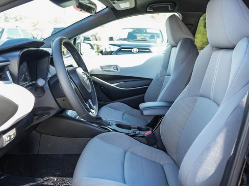 Certified 2025 Toyota Corolla SE image 17