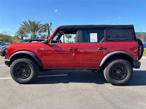 Used 2023 Ford Bronco Wildtrak image 3