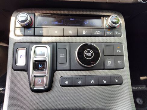 Used 2024 Hyundai Palisade SEL FWD image 27