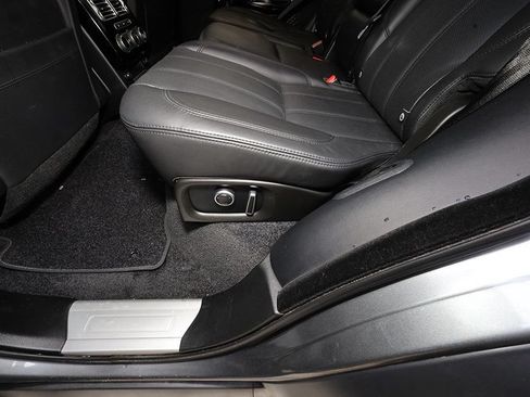 Used 2017 Land Rover Range Rover Supercharged AWD/4WD image 30