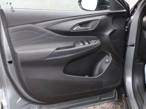 Used 2024 Buick Envista Sport Touring w/ Convenience I Package FWD image 12