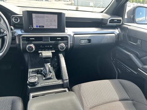 Used 2025 Toyota 4Runner SR5 AWD/4WD image 23