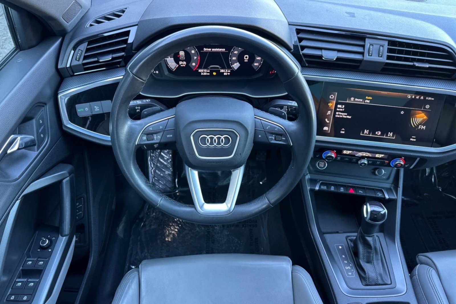 Used 2023 Audi Q3 2.0T Premium w/ Black Optic Sport Package AWD/4WD image 13