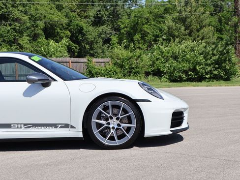 Certified 2025 Porsche 911 Carrera T RWD image 10