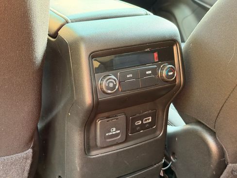 Used 2023 GMC Acadia SLE w/ Driver Convenience Package AWD/4WD image 29