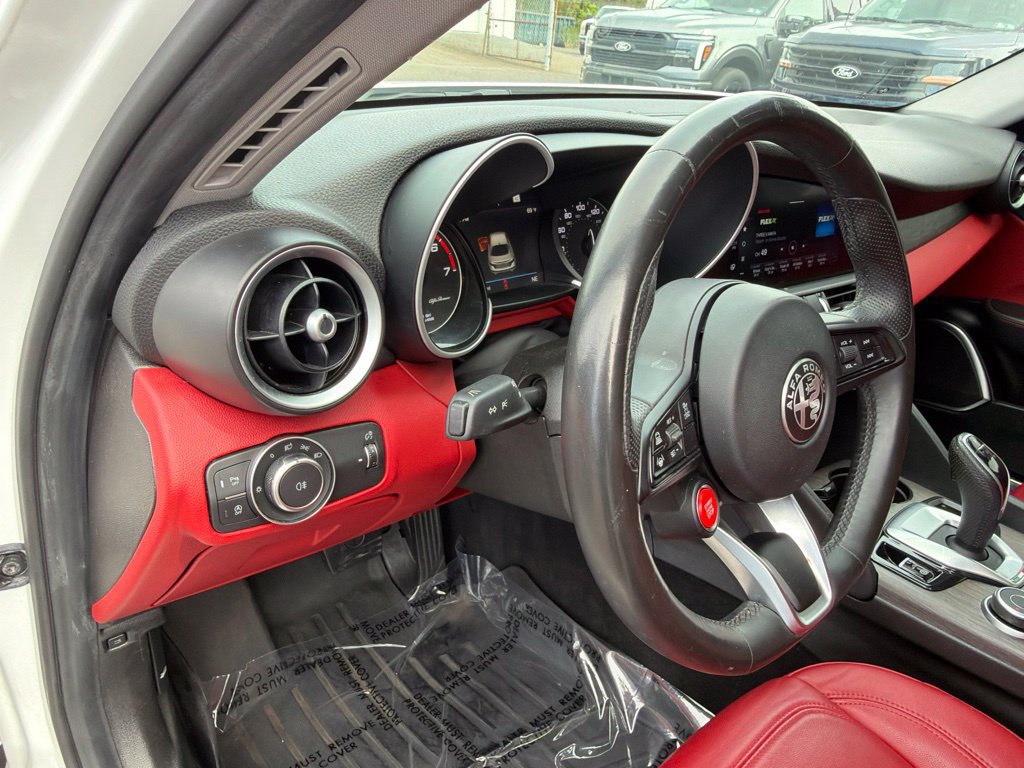 Used 2021 Alfa Romeo Giulia Ti w/ Active Assist 2 Package TI AWD/4WD image 21