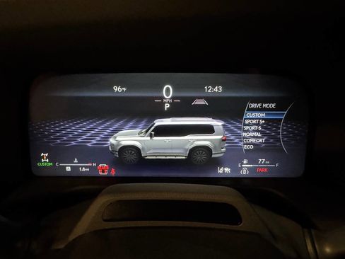 Used 2025 Lexus GX 550 w/ Accessory Package (2T) AWD/4WD image 43