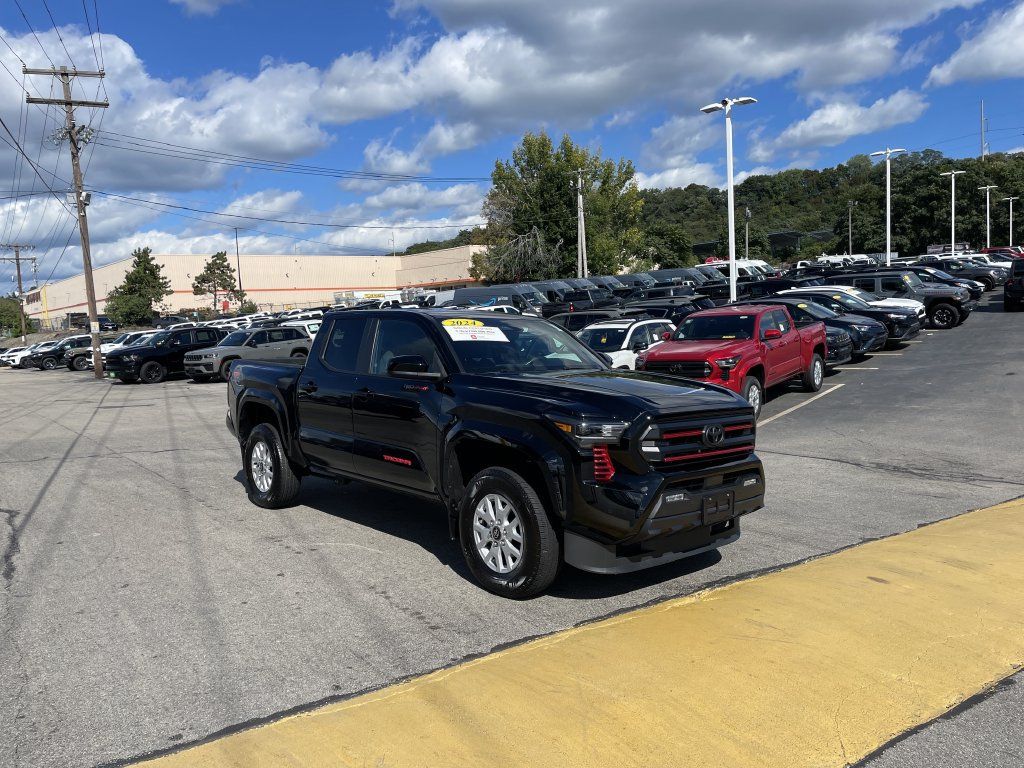 Used 2024 Toyota Tacoma SR5 AWD/4WD image 6